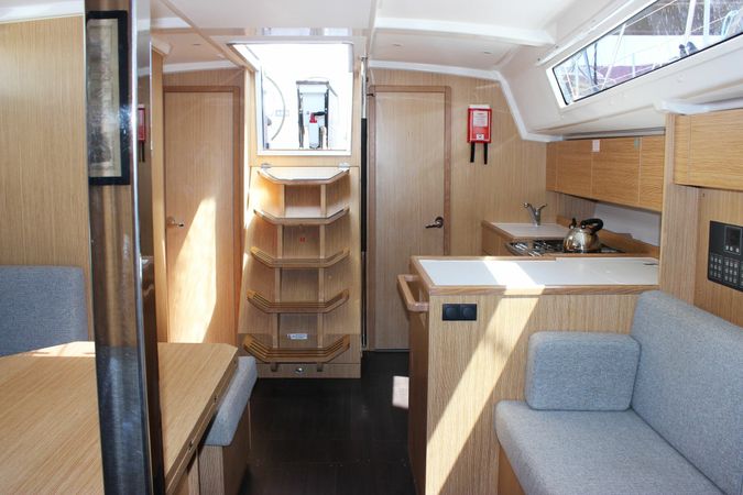Bavaria C42 | Bella
