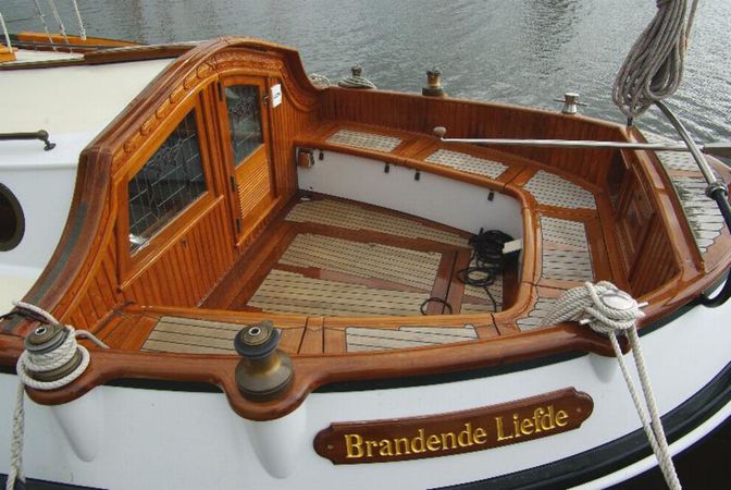 Lemsteraak 11 | Brandende Liefde