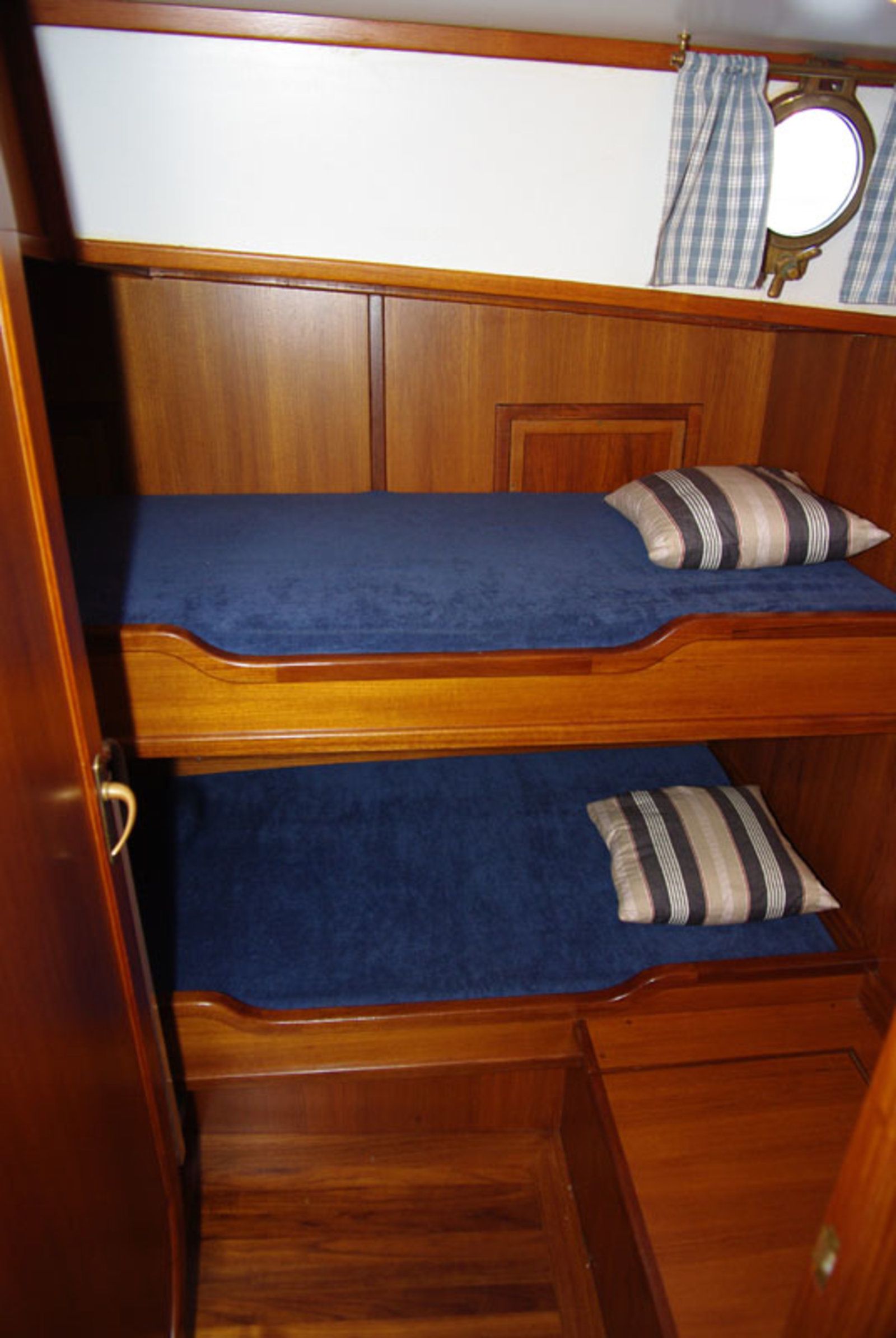 Lemsteraak 14.5 | Ronde Walvis