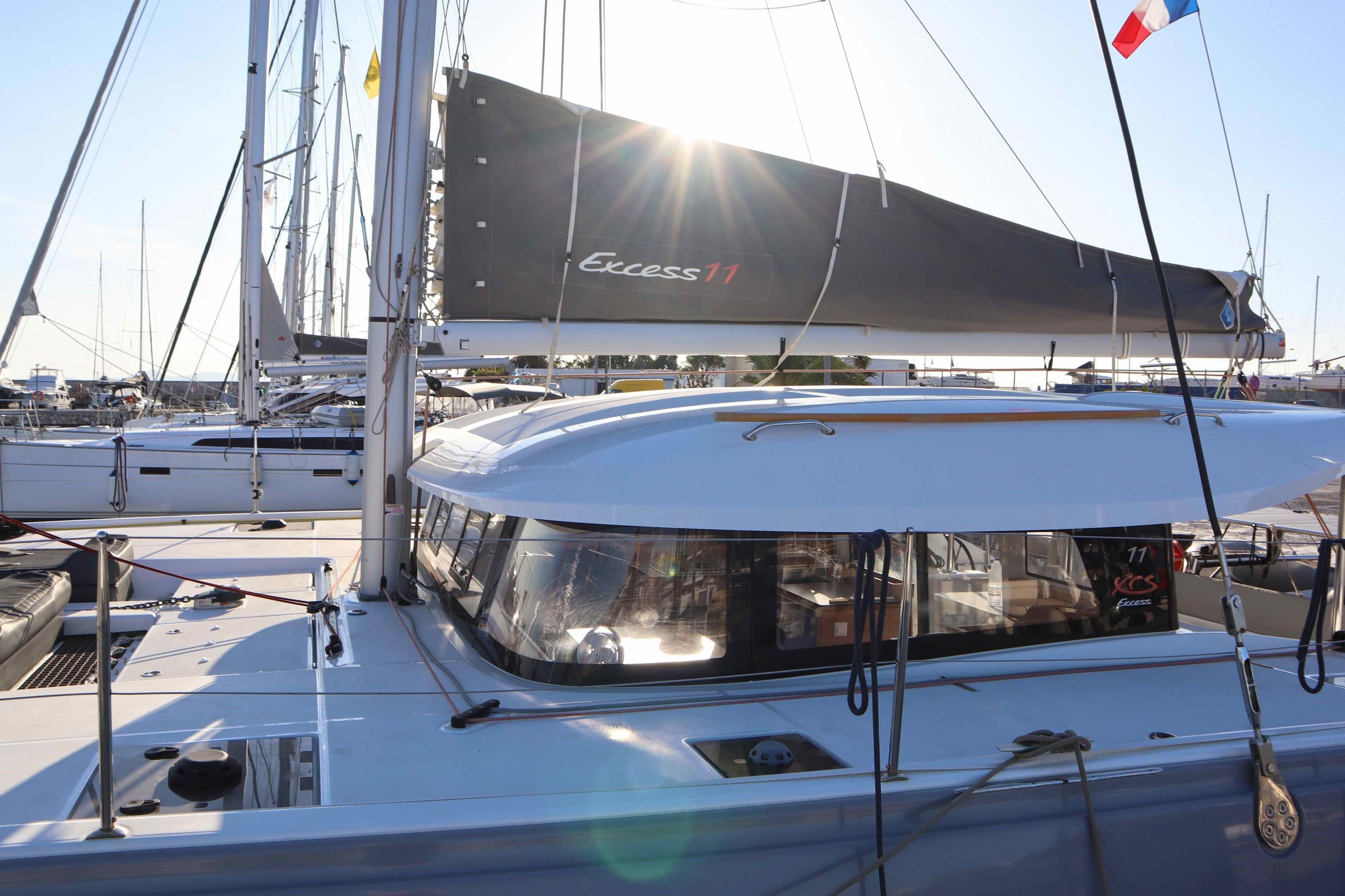 Excess 11 | Motu One