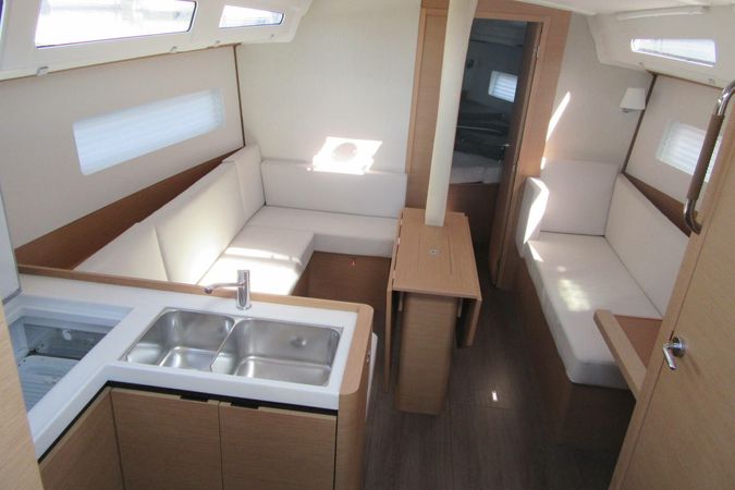 Jeanneau Sun Odyssey 380 | Euforica