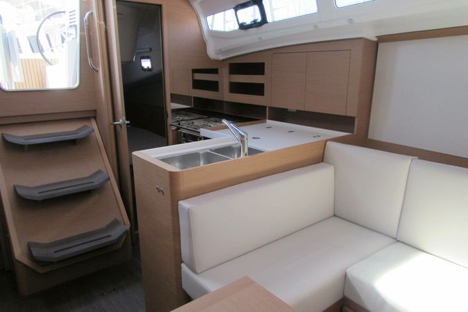 Jeanneau Sun Odyssey 380 | Euforica