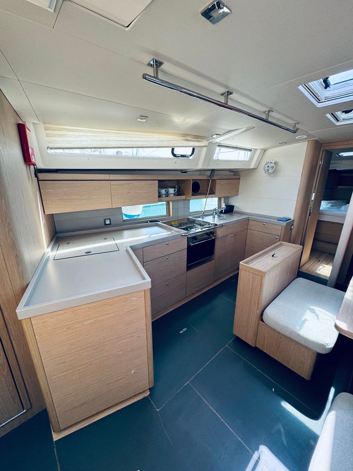 Beneteau Oceanis 46.1 | Arya