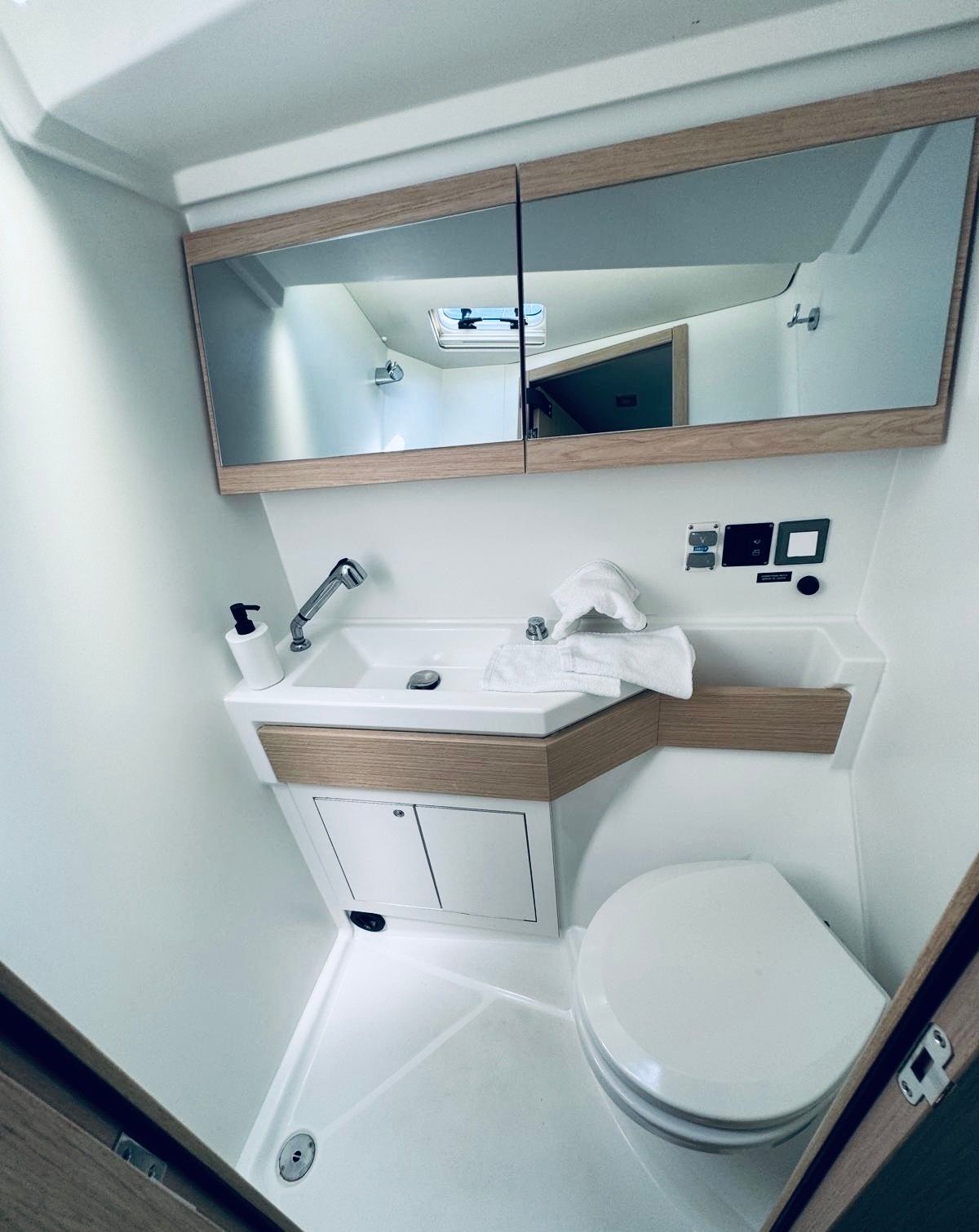 Beneteau Oceanis 46.1 | Arya