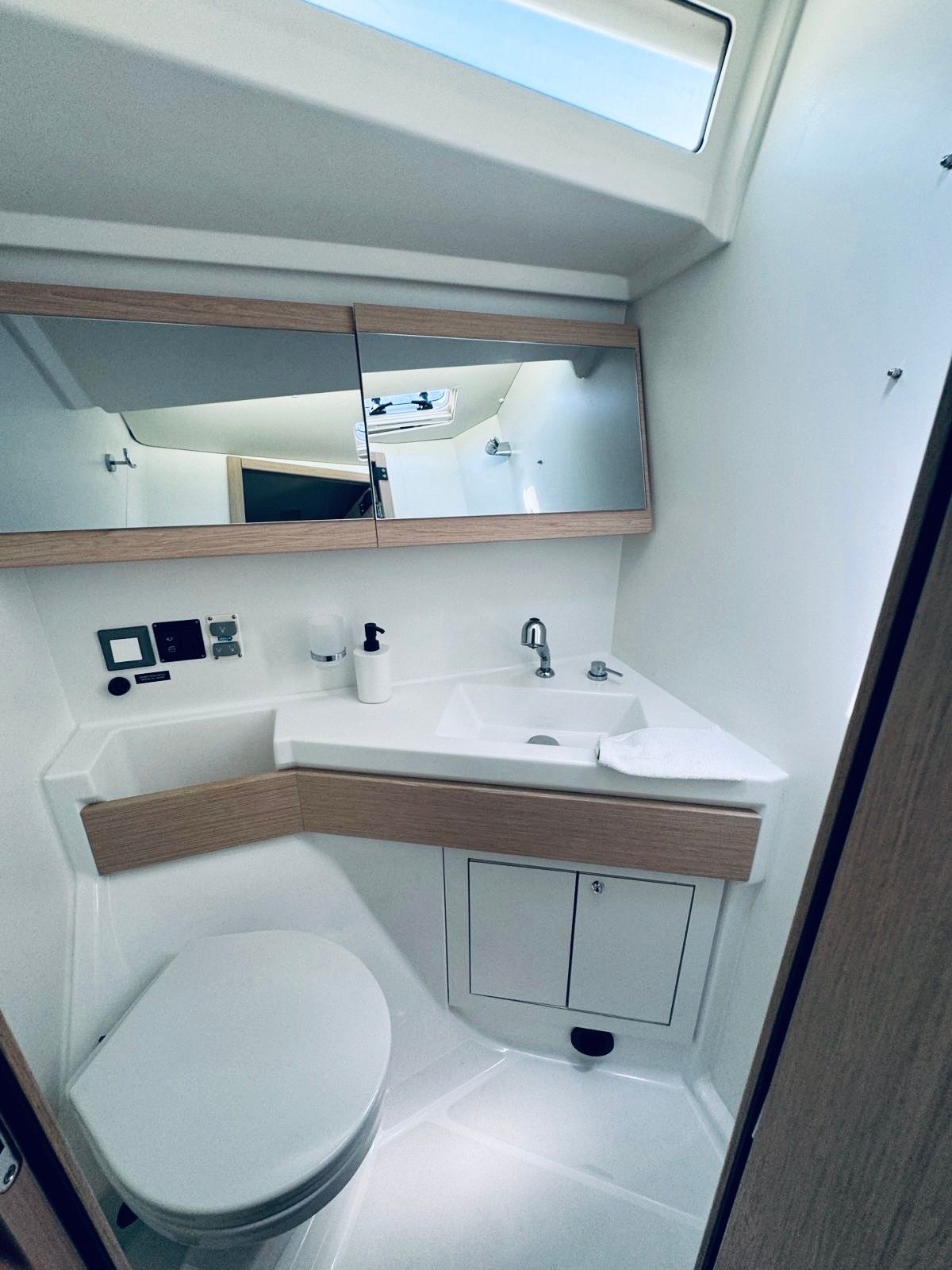 Beneteau Oceanis 46.1 | Arya