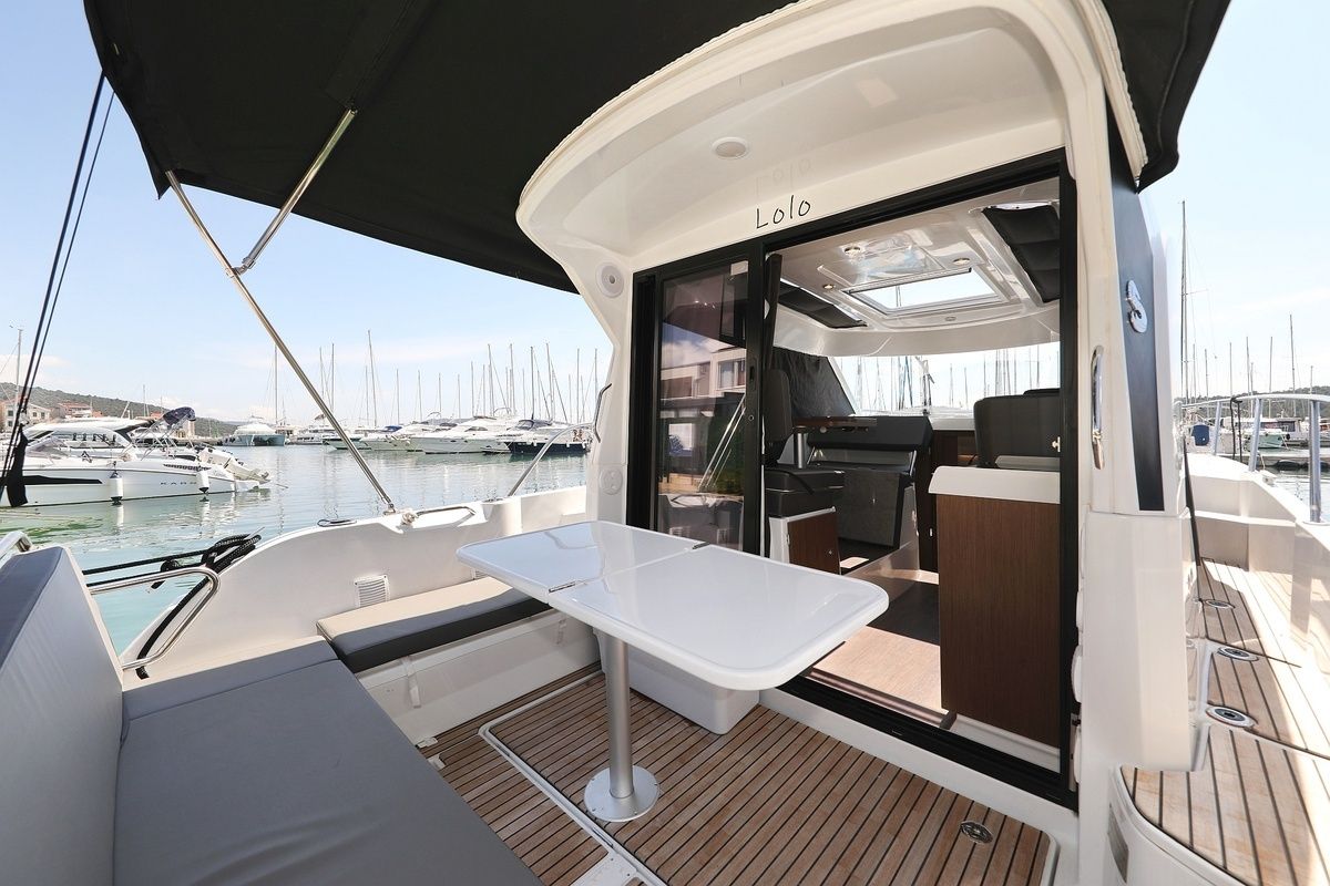 Beneteau Antares 9 | Lolo