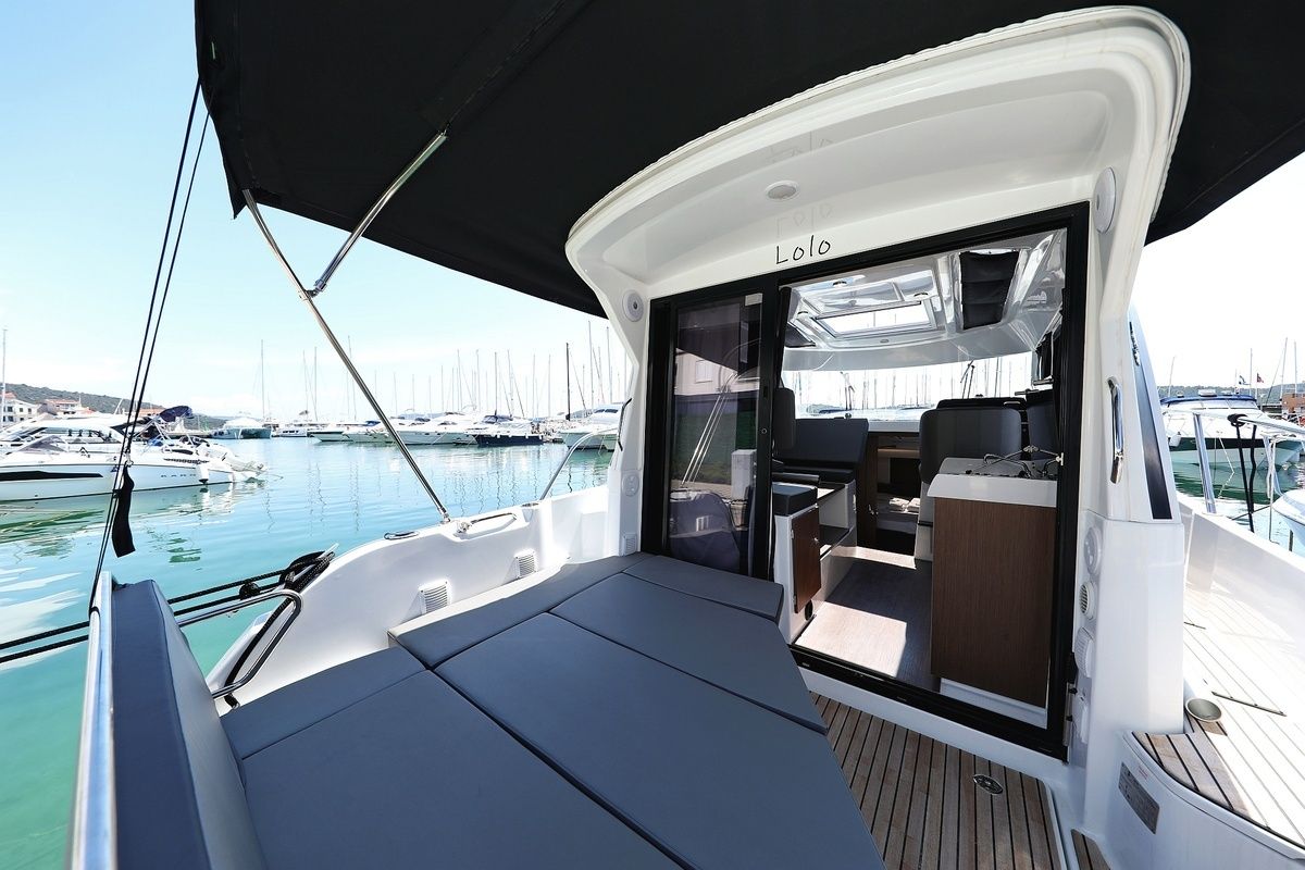 Beneteau Antares 9 | Lolo