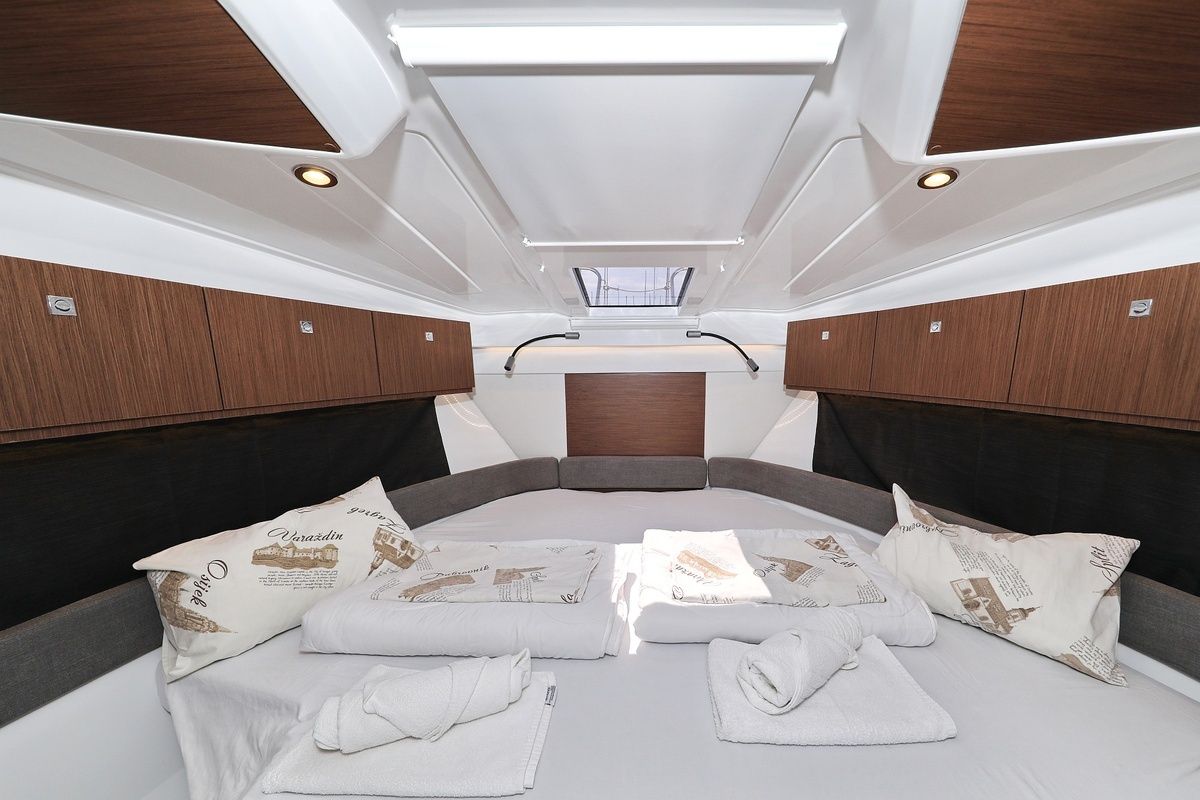 Beneteau Antares 9 | Lolo