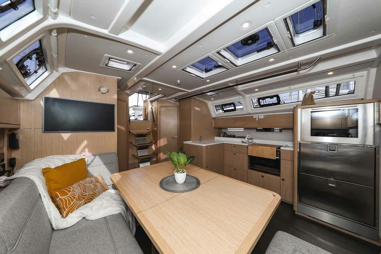 Bavaria Cruiser 46 | Studio 963