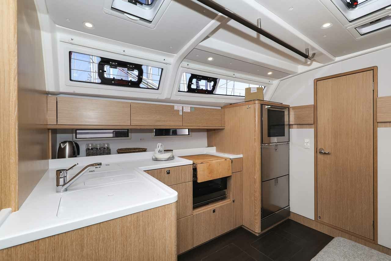 Bavaria Cruiser 46 | Studio 963