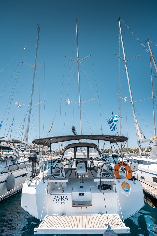 Bavaria C42 | Avra