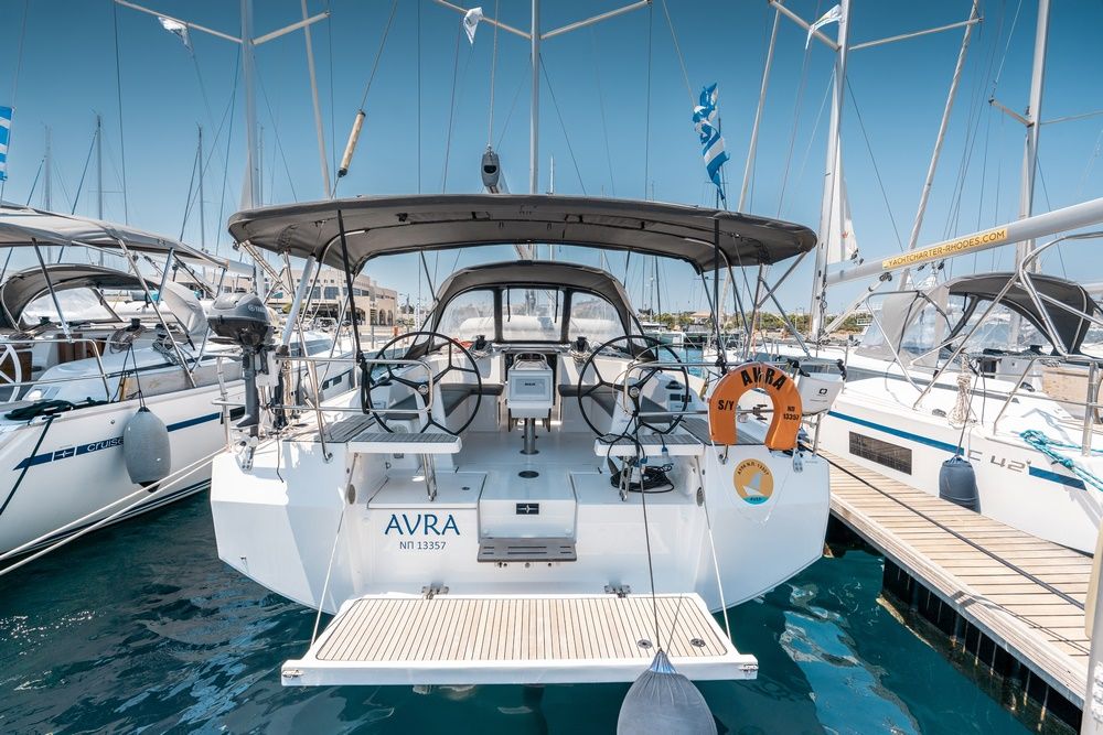 Bavaria C42 | Avra