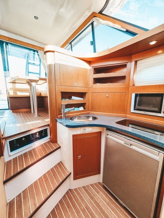 Faeton Moraga 1180 | Raddy