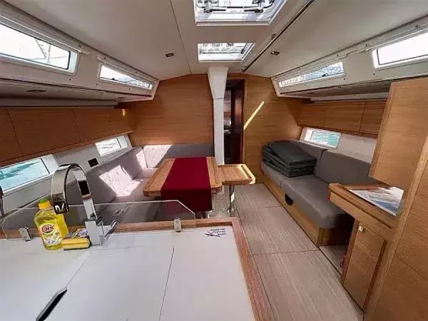 Salona 46 | Juno