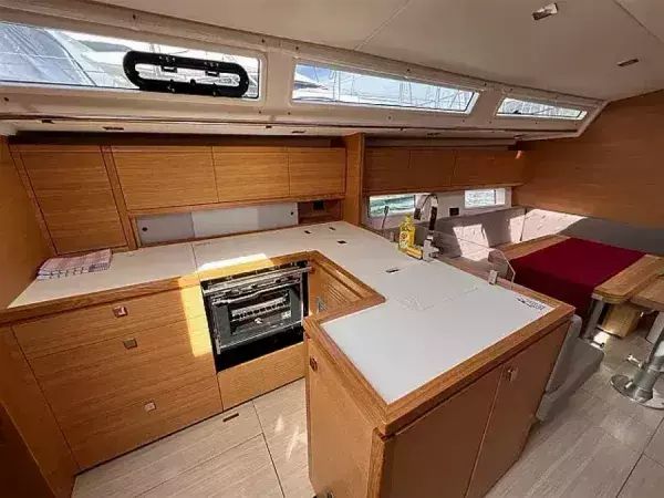 Salona 46 | Iris