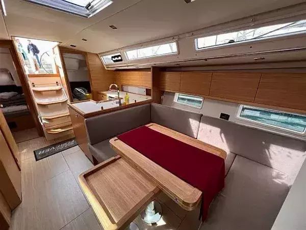 Salona 46 | Iris