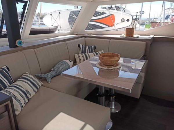 Fountaine Pajot Isla 40 | Almiriki