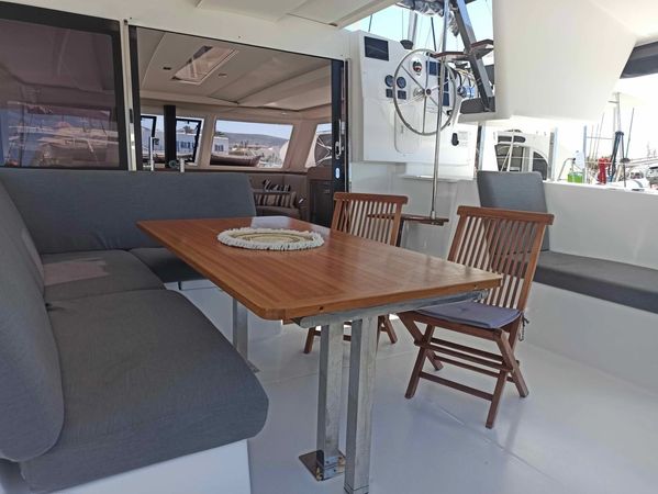 Fountaine Pajot Isla 40 | Almiriki