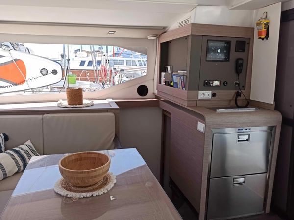 Fountaine Pajot Isla 40 | Almiriki