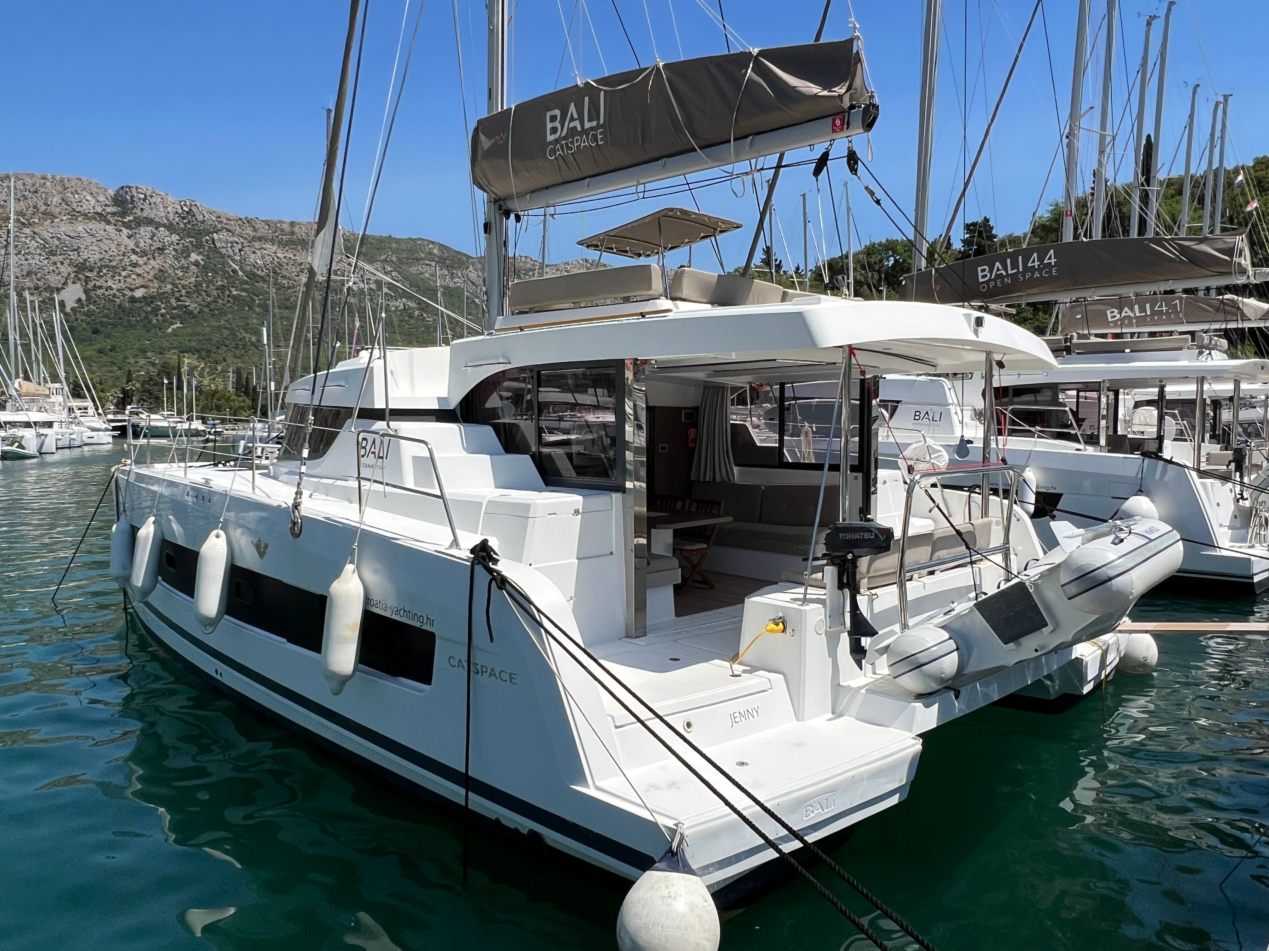 Bali Catspace | Jenny