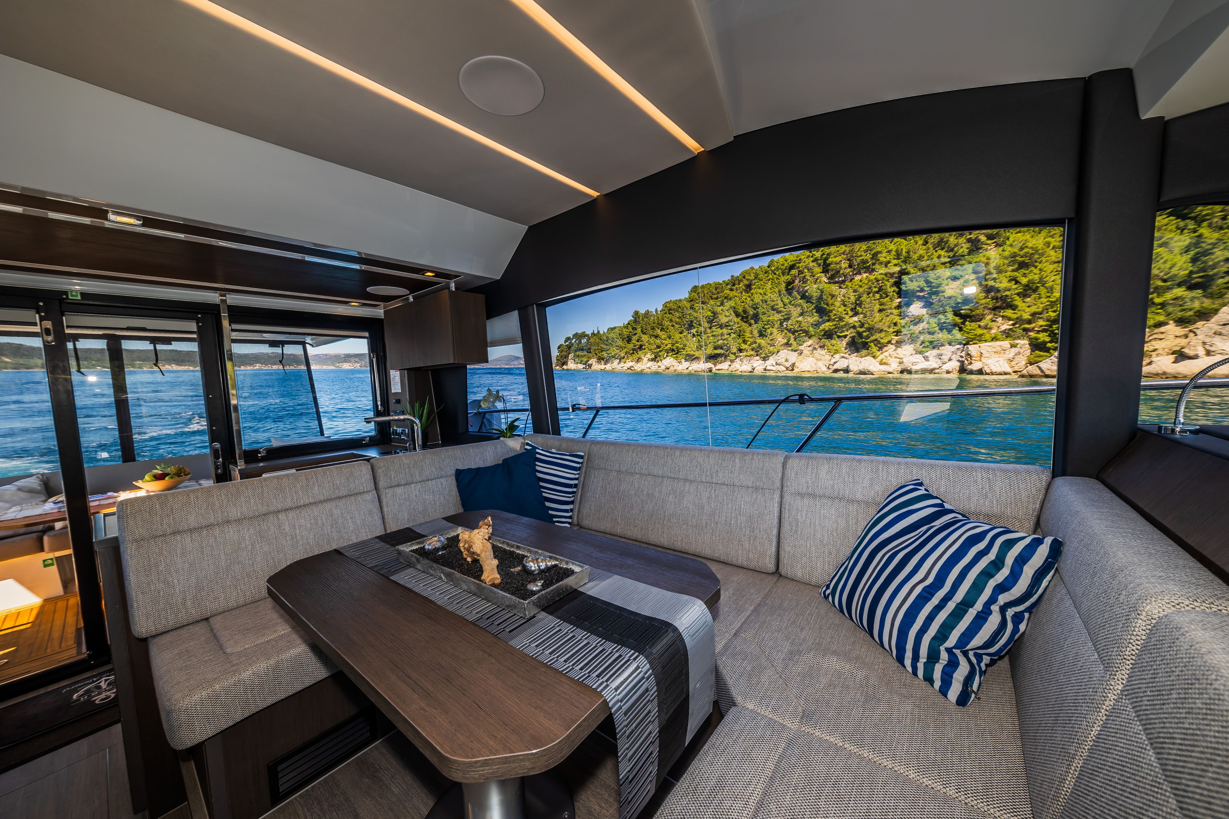 Sealine F430 | Grace 2