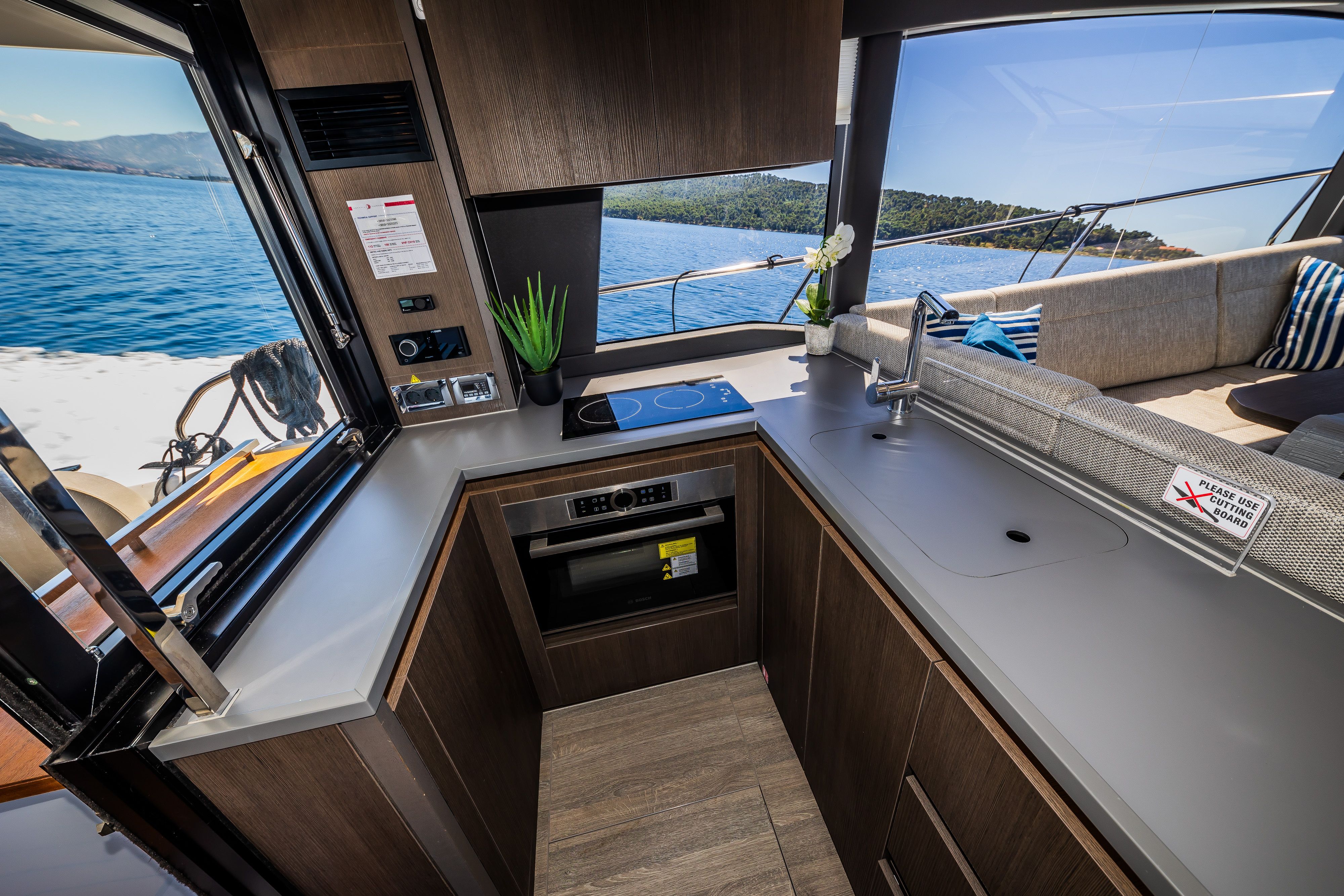 Sealine F430 | Grace 2