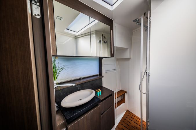 Sealine F430 | Grace 2