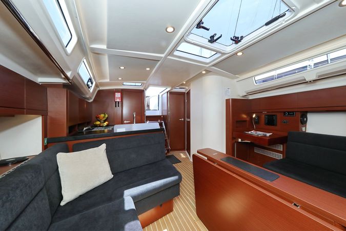 Hanse 418 | Nike