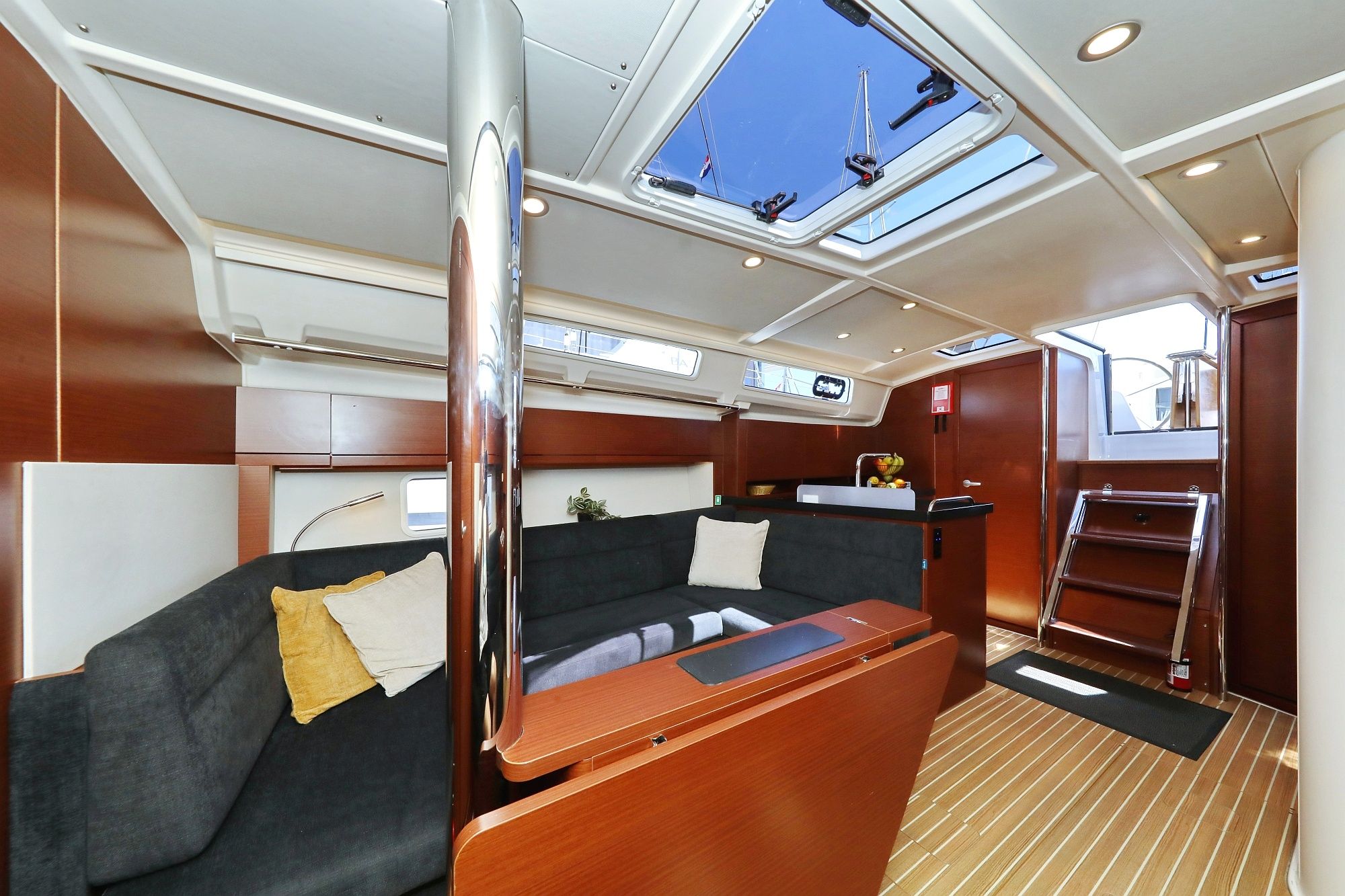 Hanse 418 | Nike