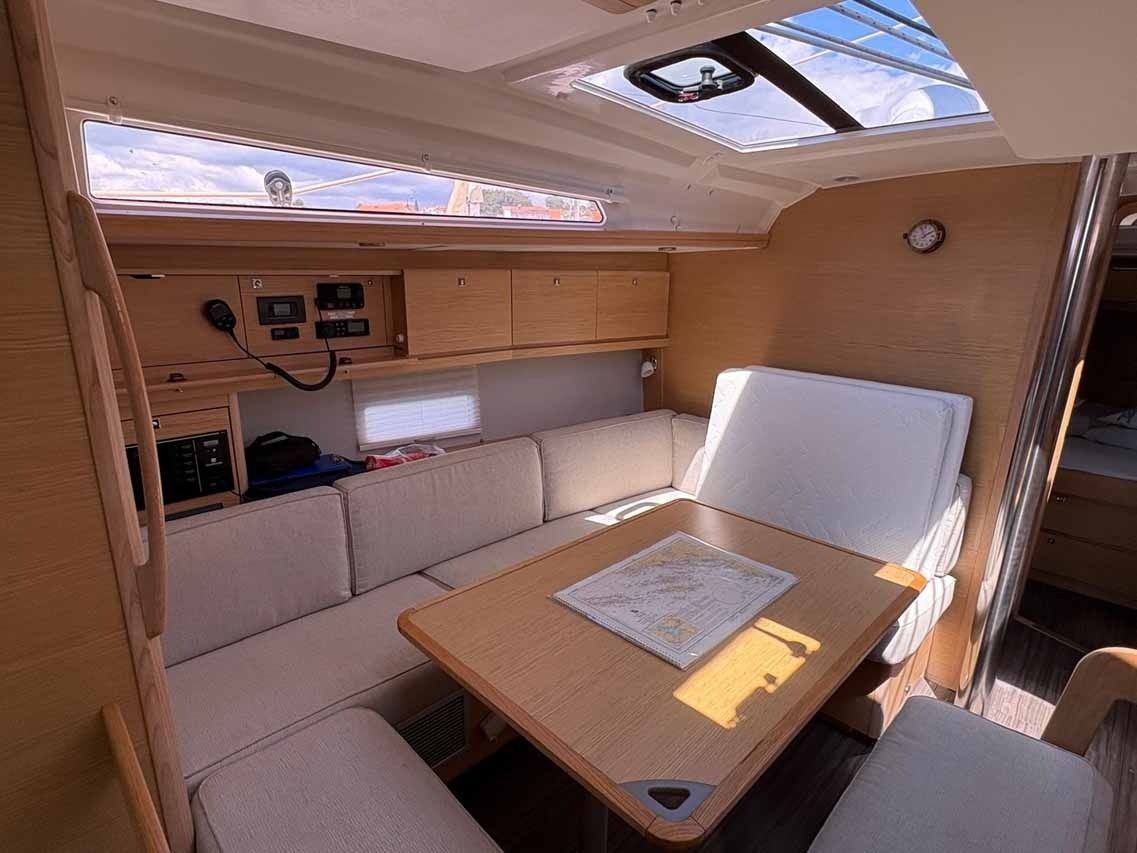Dufour 430 | Ansomo