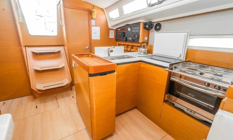 Jeanneau Sun Odyssey 410 | Pangeo