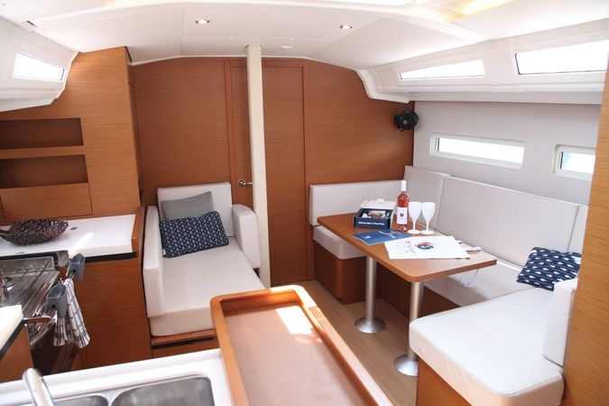 Jeanneau Sun Odyssey 410 | Pangeo