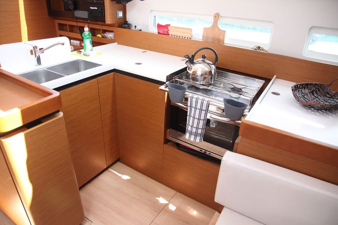 Jeanneau Sun Odyssey 410 | Pangeo