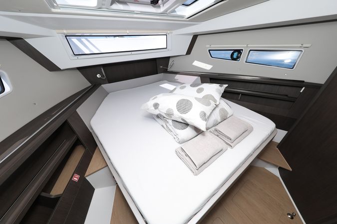 Sealine C335V | Stormi