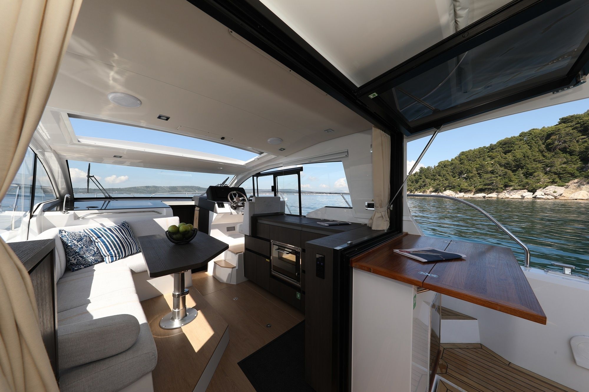 Sealine C335V | Stormi