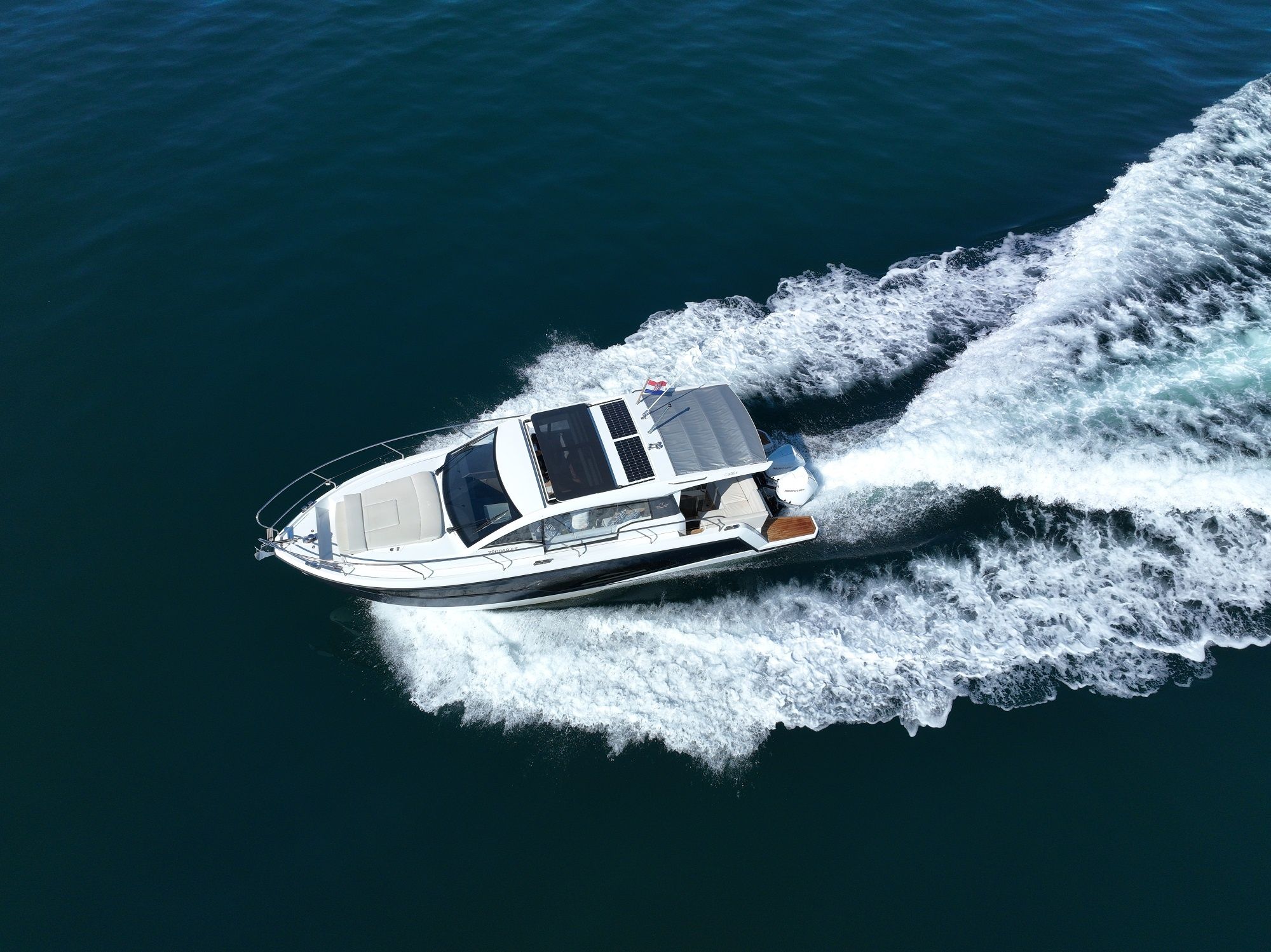 Sealine C335V | Stormi