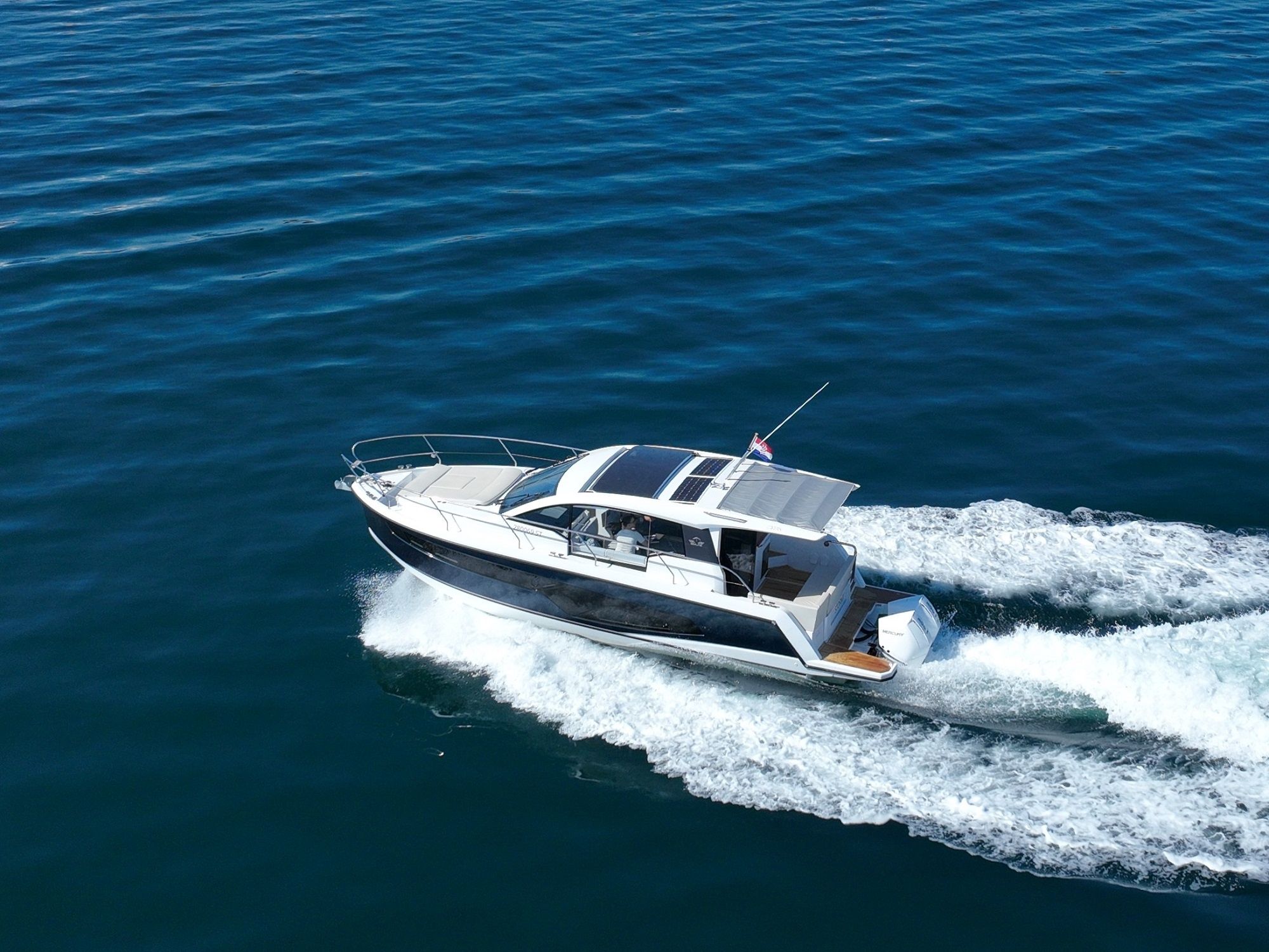 Sealine C335V | Stormi