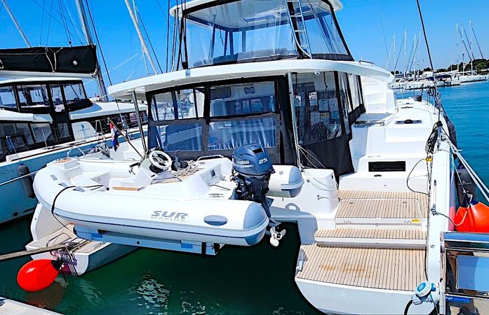 Lagoon 46 | Mira