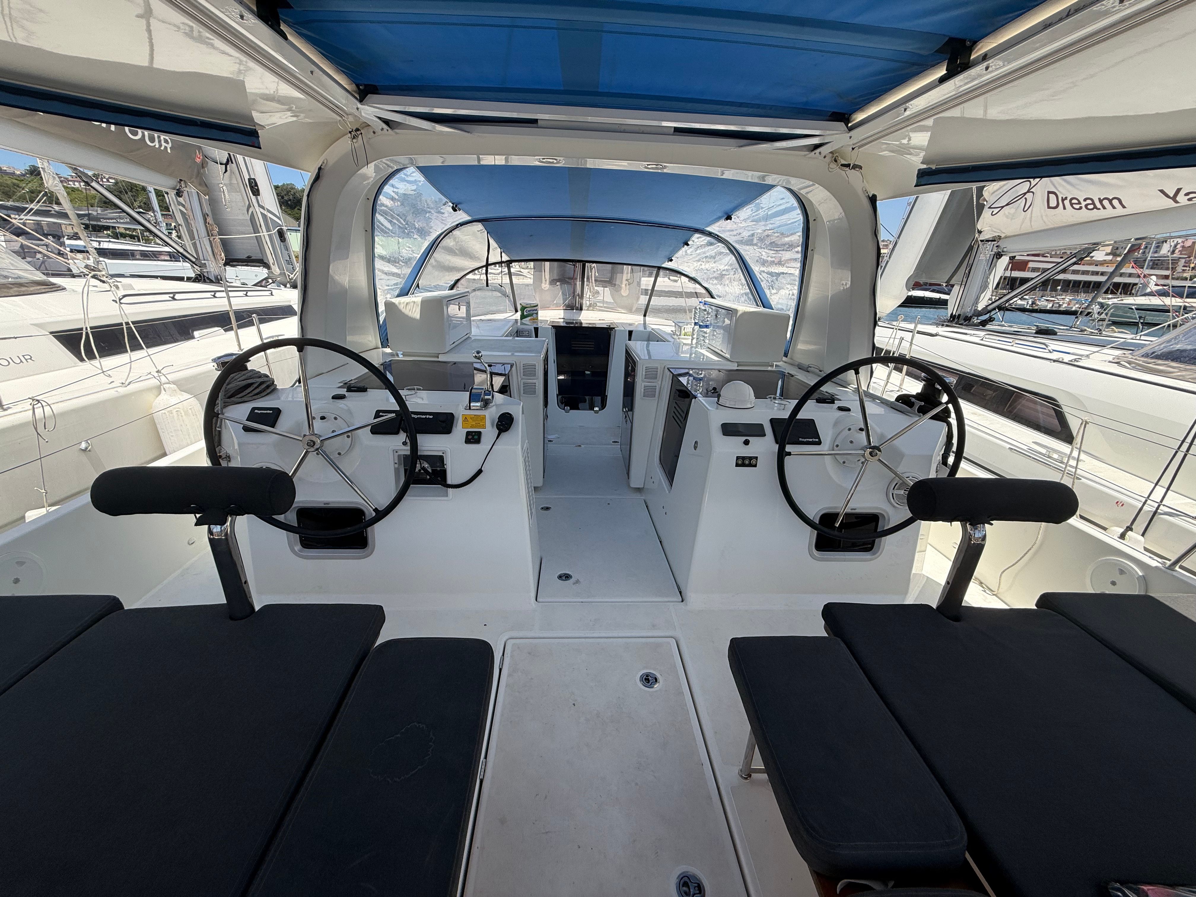 Jeanneau Sun Loft 47 | Bluebell