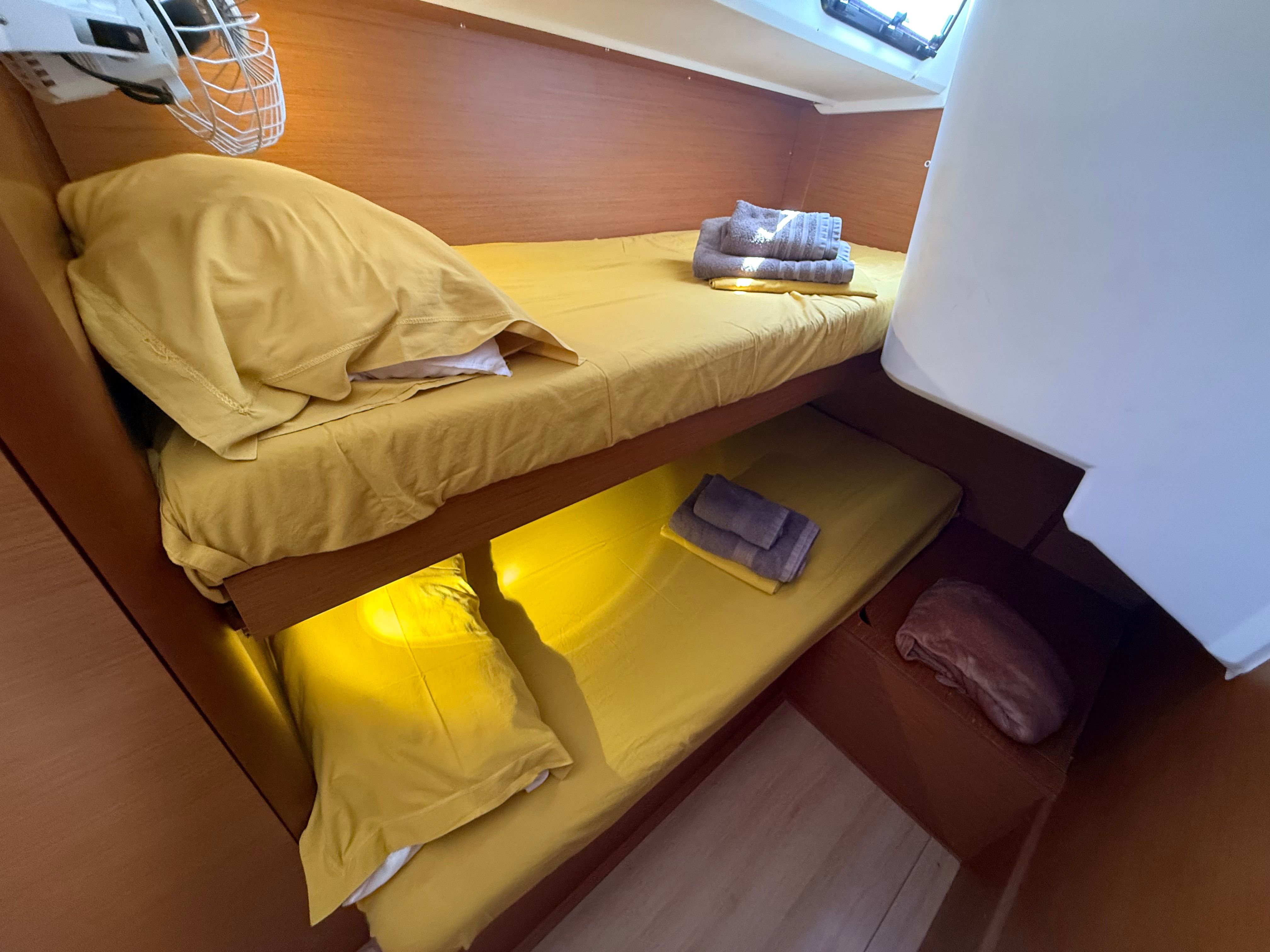 Jeanneau Sun Loft 47 | Bluebell