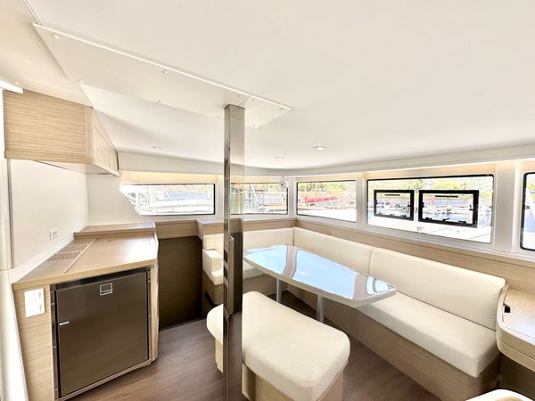 Lagoon 42 | Sail Electra