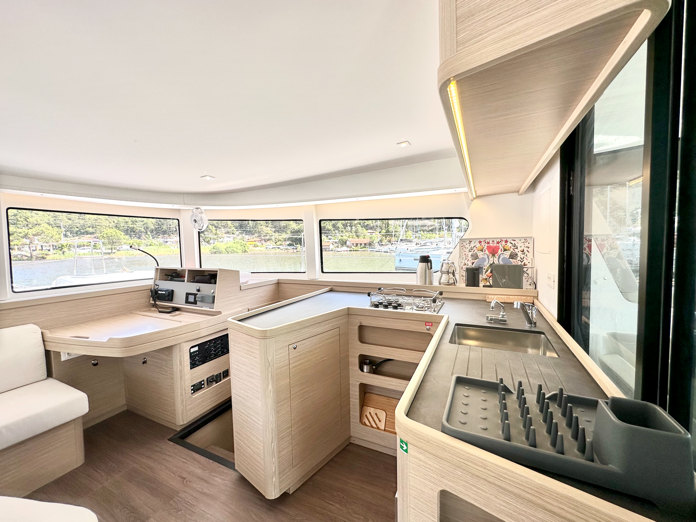 Lagoon 42 | Sail Electra