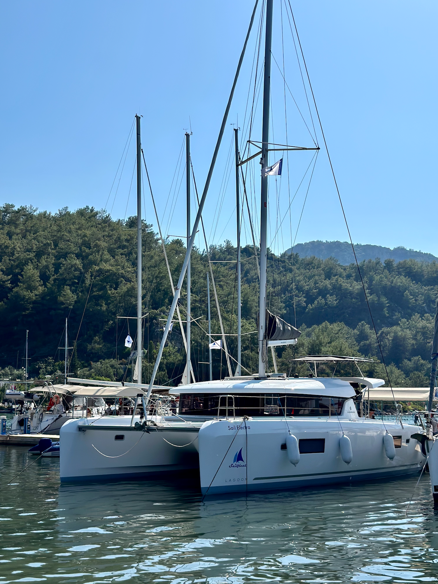 Lagoon 42 | Sail Electra