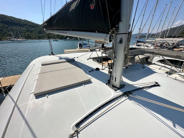 Lagoon 42 | Sail Electra