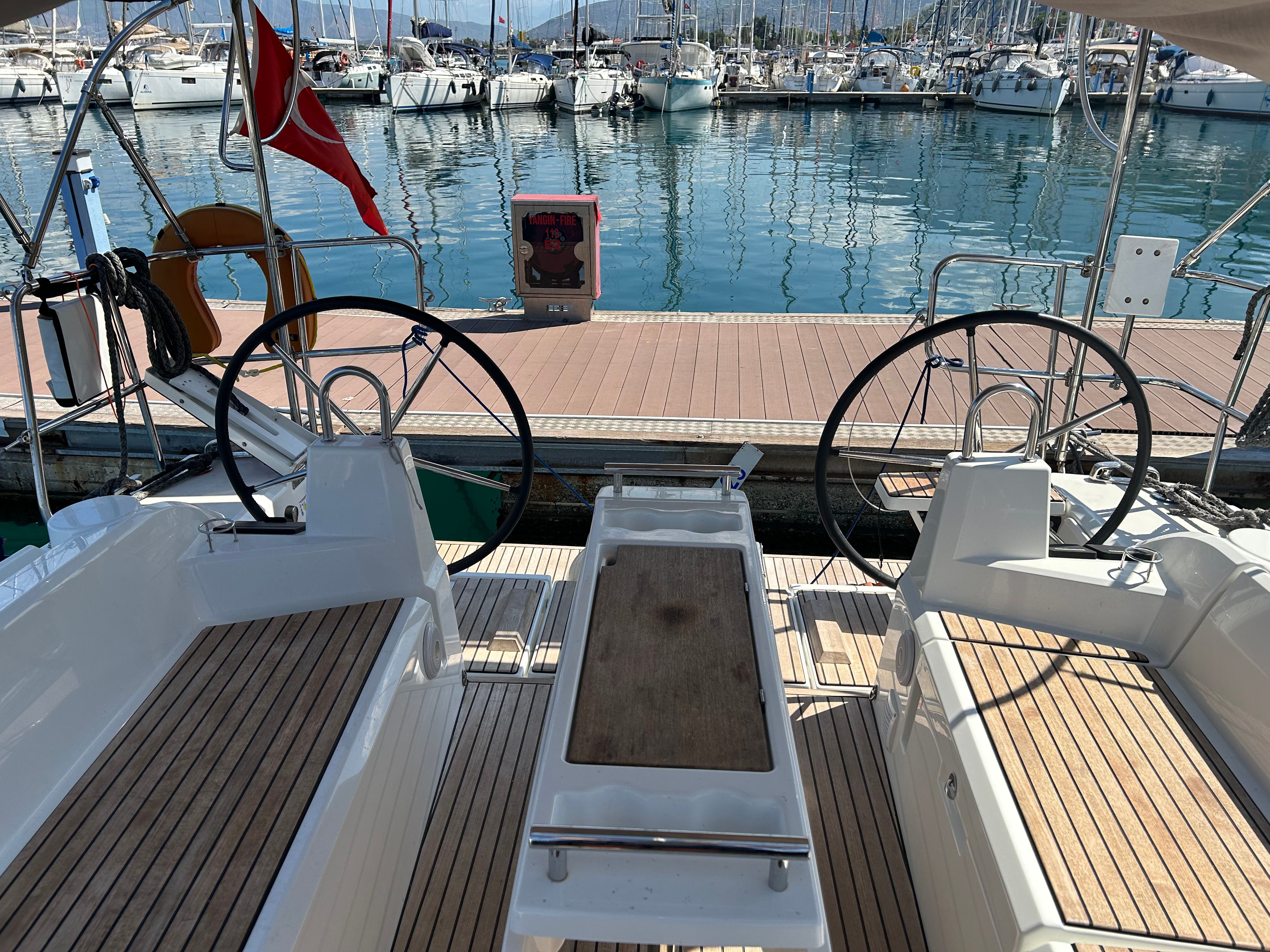Beneteau Oceanis 34.1 | Sail Lynx