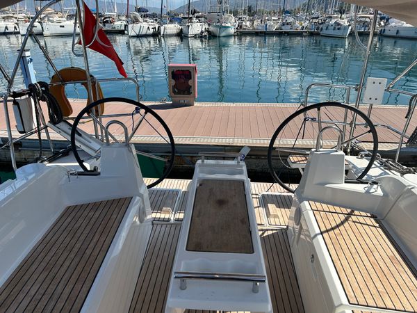 Beneteau Oceanis 34.1 | Sail Lynx