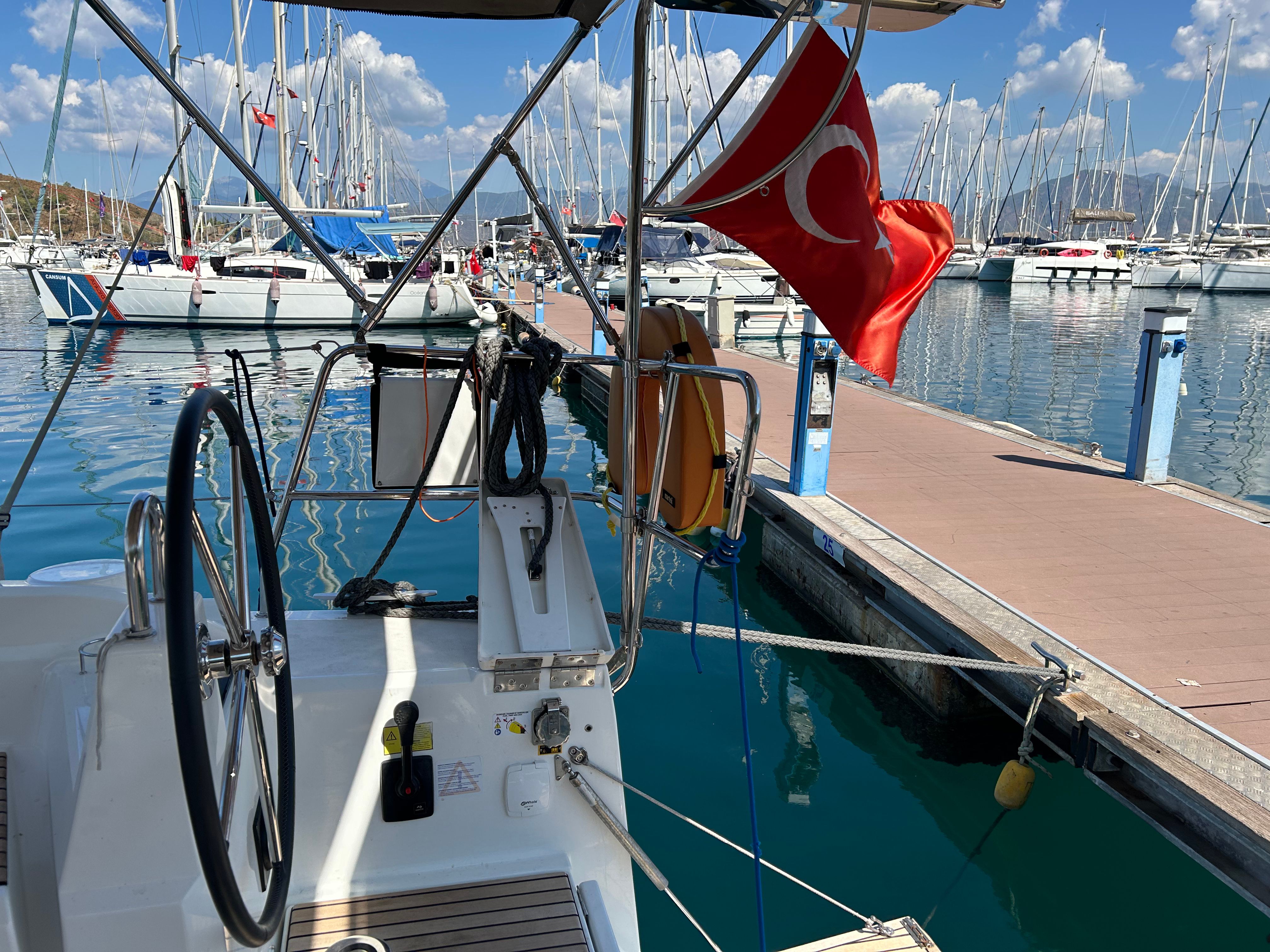 Beneteau Oceanis 34.1 | Sail Lynx