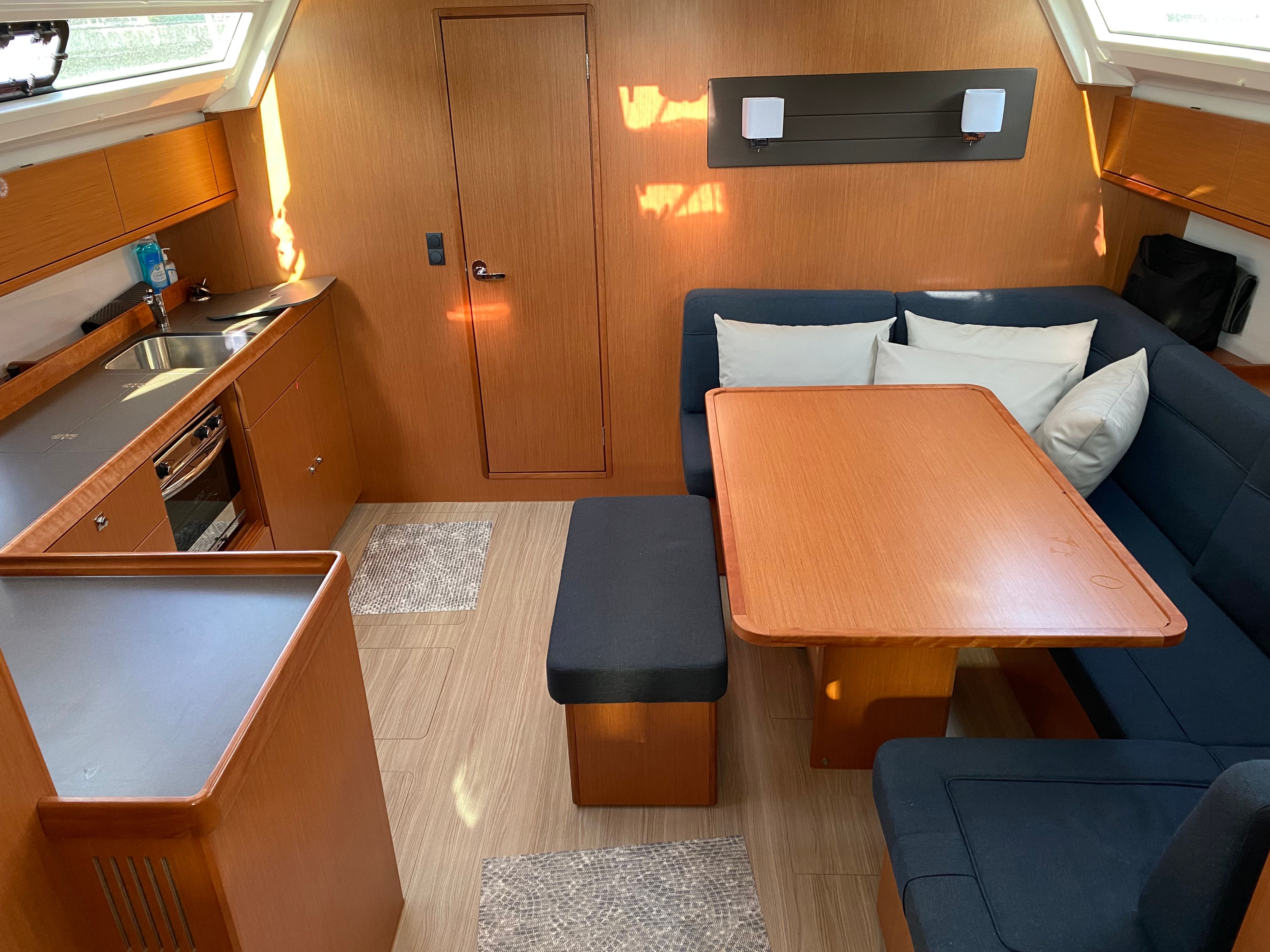 Bavaria Cruiser 46 | Sail Leo