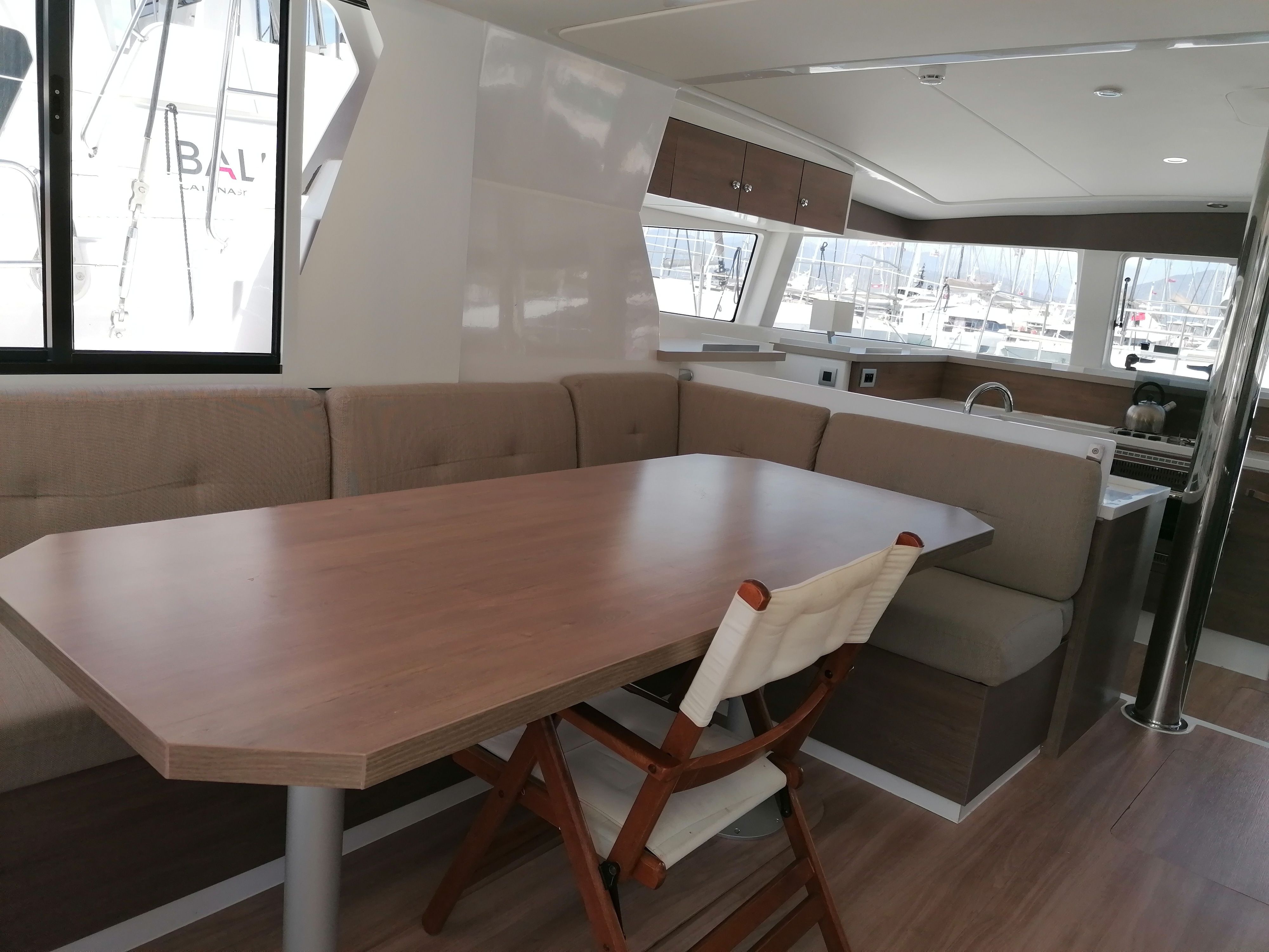 Bali 4.2 | Par Avion