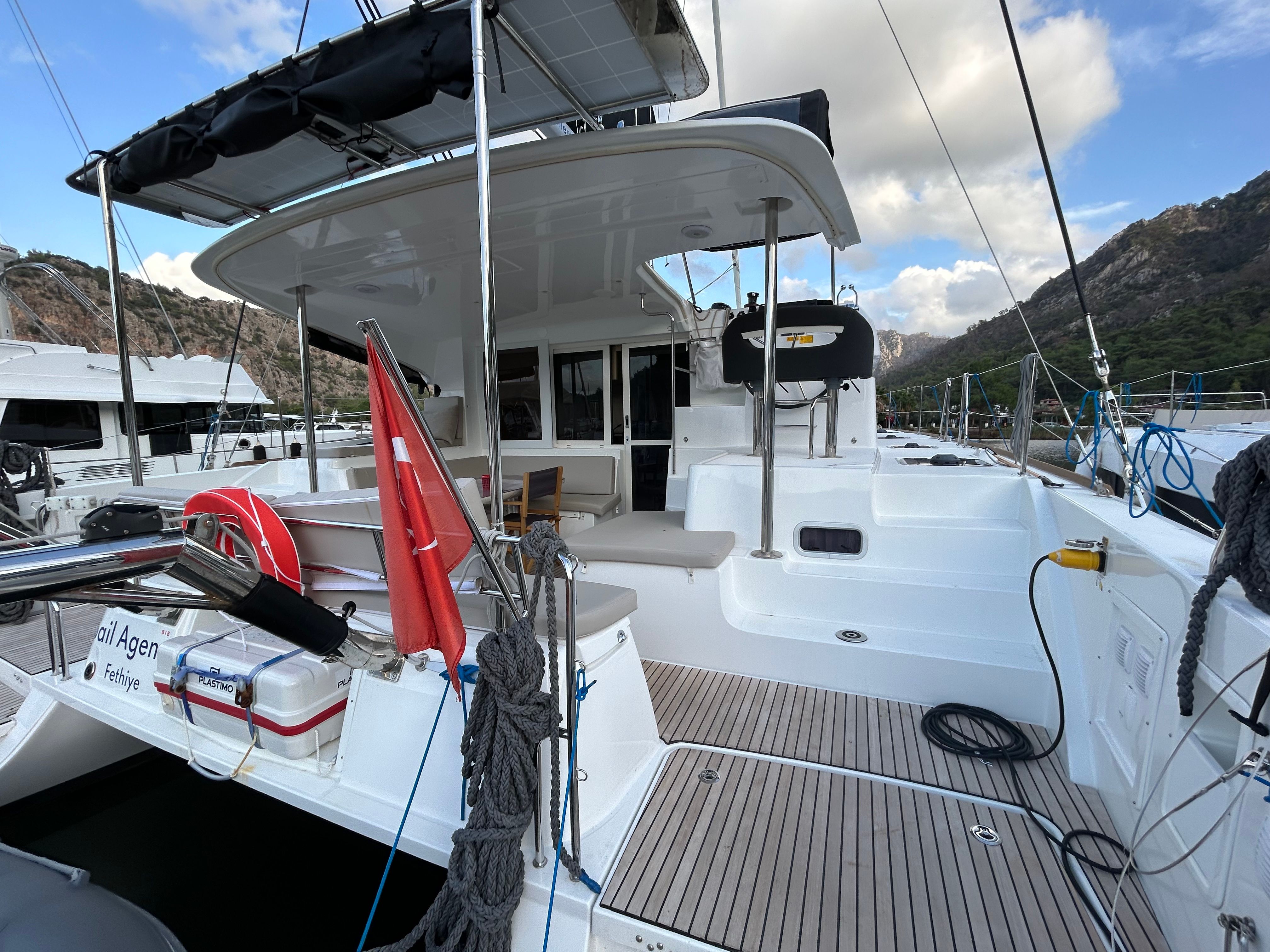 Lagoon 40 | Sail Agena